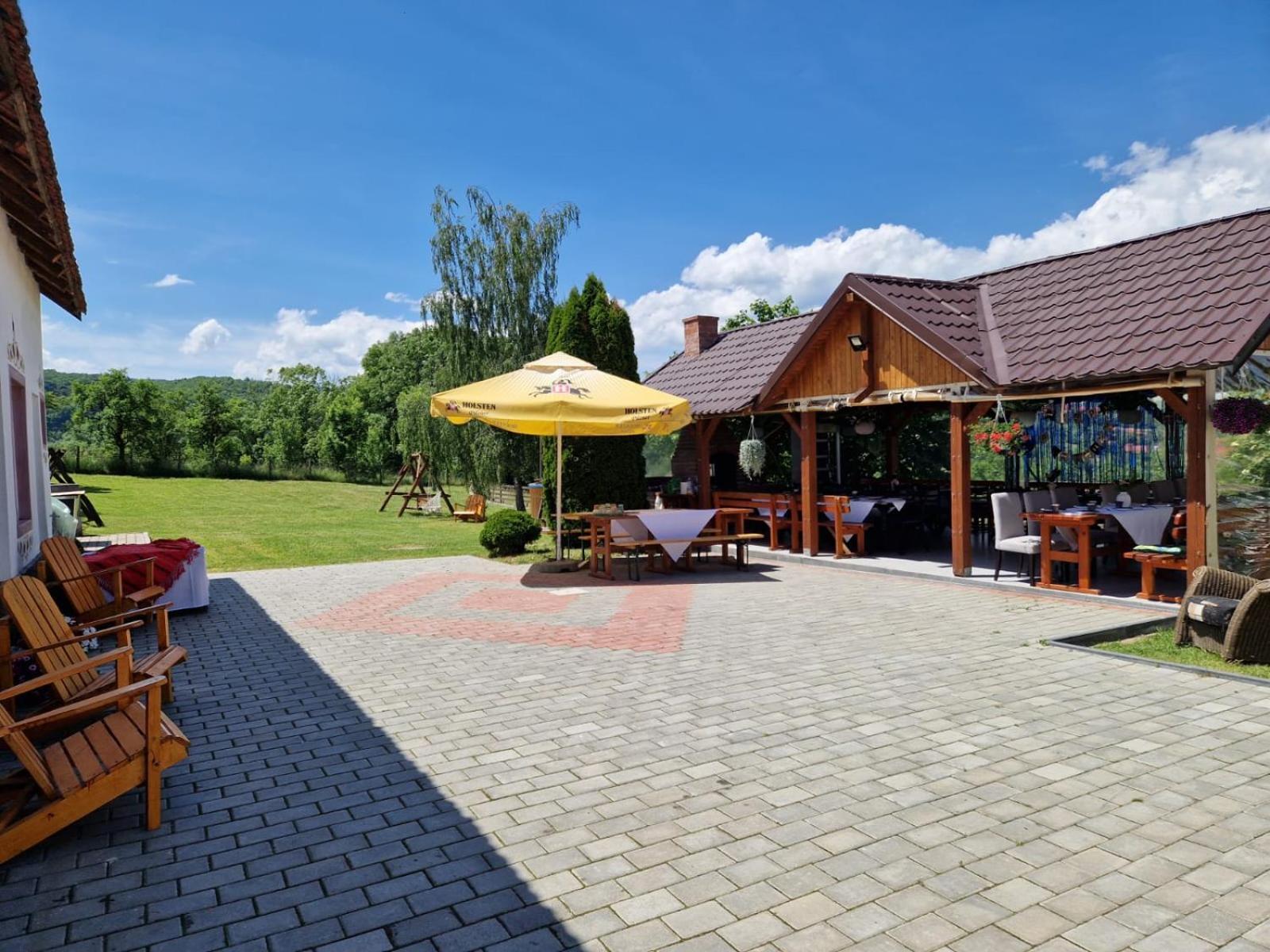 Pensiunea Turistica Retreat Belvedere วาดูกริชูลุย ภายนอก รูปภาพ